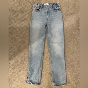 Abercrombie & Fitch Jeans Split-Hem Size 27 / 4